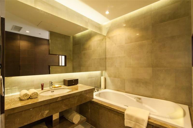 Green Park Hotel Tianjin Binhai  Exteriör bild